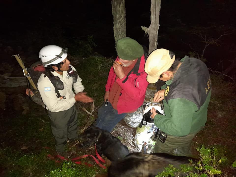Quiso bajar de noche con sus perros desde el refugio Frey y tuvo que ser rescatado